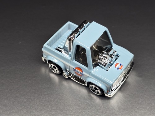 2025 Hot Wheels Silver Series 83 Silverado Tooned Gulf - Picture 7 of 9