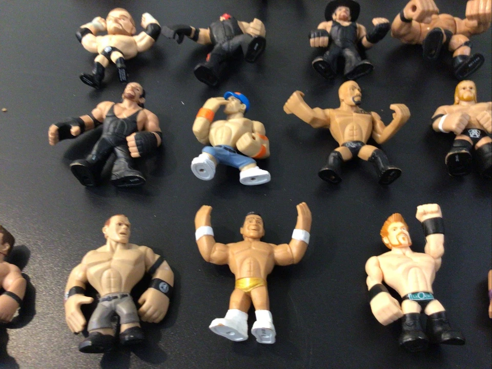 Lot of 28 Miscellaneous Mini Wrestling Action Figures Rumblers NO Duplicates - Image 4 of 4