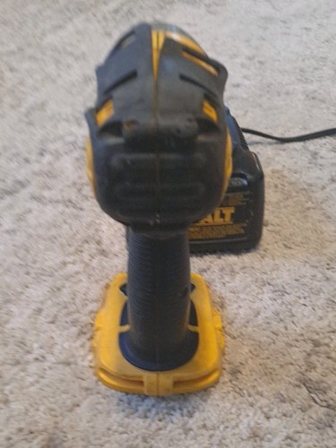 DeWalt DC825 18 Volt 1/4" Schlagschrauber / Ladegerät DW9116 GETESTET - Bild 6 von 7