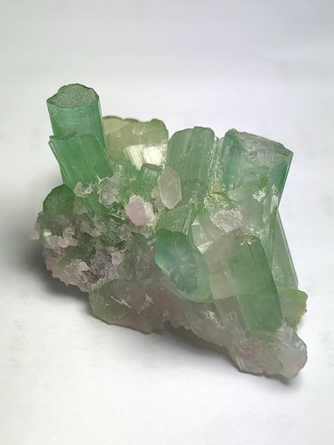 Esemplare di Cristallo di Tormalina Verde 48 g - Minerale Afgano Unico - Foto 2 di 9
