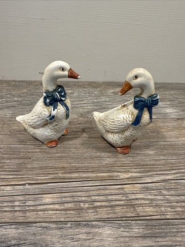 2er Set Vintage 90’er weiße Gänse Porzellan Figuren blaue Schleife Cottagecore Artmark - Bild 1 von 10