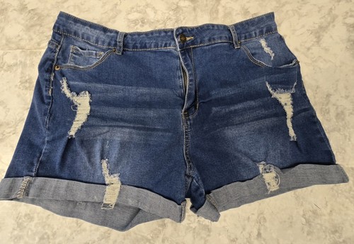 Women’s Shorts – Size 2XL – New Without Tags