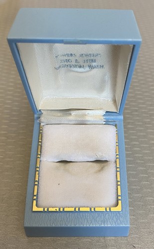 Caja de anillos de plástico duro azul vintage exhibición joyería Bremerton lavado - Imagen 2 de 7