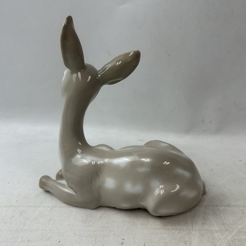 Lladro Hirsch sitzend liegend gefleckter Hirsch Rehkitz Figur neuwertig ohne Karton Rentnerfigur - Bild 3 von 8