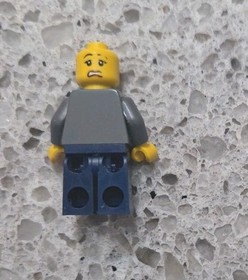 Lego Minifigure TOWN CITY Airport cty0169 Dark Bluish Grey Jacket Lady