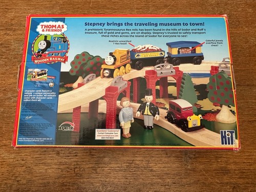 Curva de aprendizaje 2005 tren Thomas Stepney de madera ¡con vagones de museo! ¡Nuevo! - Imagen 2 de 2