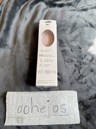 Wet Brush x Love Shack Fancy Original Detangler Hair Brush - English Ivy Pink - Bild 3 von 5