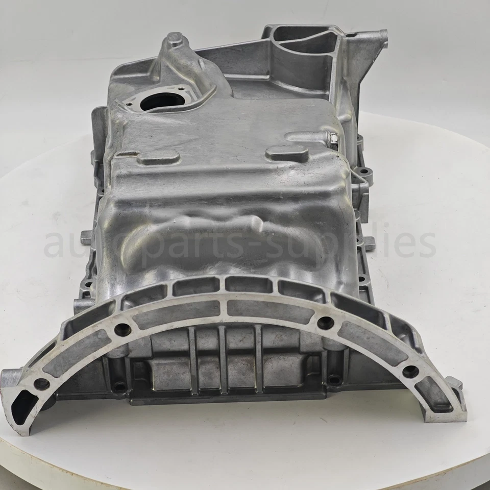 Cacerola de aceite del motor para Mercedes Benz A220 A35 AMG CLA250 CLA35 AMG GLA250 GLA35 AMG Foto 3 de 4