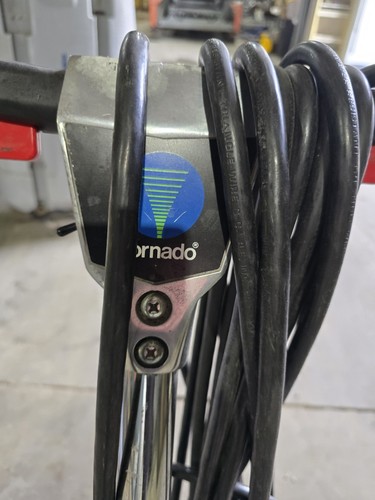 Tornado Glazer 17 piso Burnisher 700/ 1500 RPM - Imagen 3 de 5