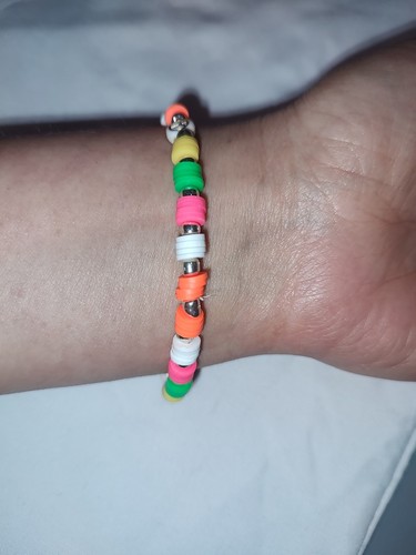 Pulsera de arcilla y cuentas de vidrio hecha a mano banda elástica signo de estrella y paz - Imagen 5 de 6