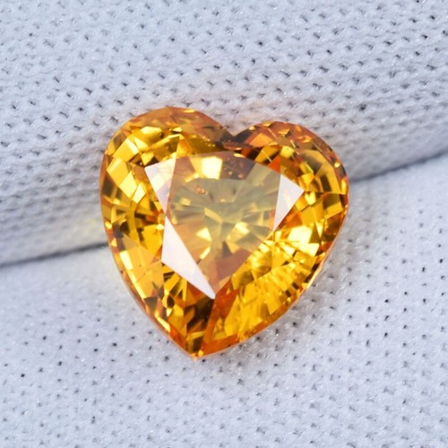 3.68 Cts AIGS" Amazing Luster Natural Yellow Sapphire - Heart Gems !!!! - Picture 4 of 4