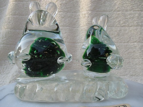 Giant Crystal Art Glass Paperweight featuring 2 delightful green/clear Frogs! - Picture 7 of 12