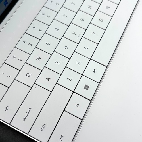 Dell XPS 13 Plus 14 9320 i7-1260P 1TB 13.4 FHD+ Display 2022 16GB RAM - Picture 7 of 8