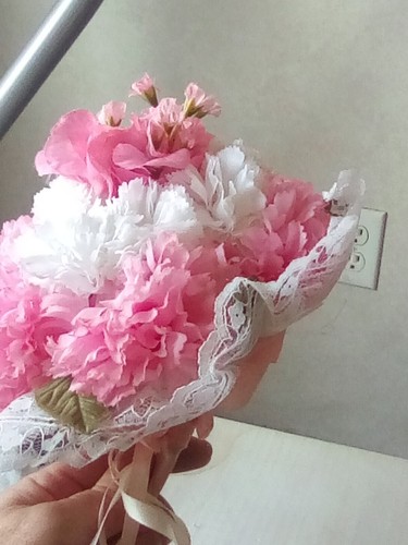 Bridal artificial silk flowers bouquet white and pink. - Picture 4 of 10