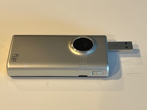 Cisco Flip Mino HD M3160 Video Camera - Battery Not Charge - No Accessories - Picture 5 of 5