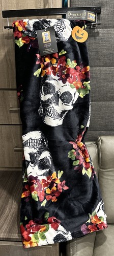 Cynthia Rowley Curious Halloween Throw Blanket Sugar Skulls w/ Crown of Flowers - Picture 1 of 6