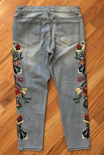 Jeans ajustados elásticos de tiro alto vibrantes florales bordados 10P Boho Festival - Imagen 4 de 14