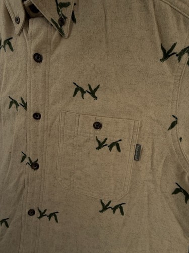NWOT Woolrich Flannel Shirt Duck Print Soft Beige Large Men Button Up Outdoors - Picture 10 of 18