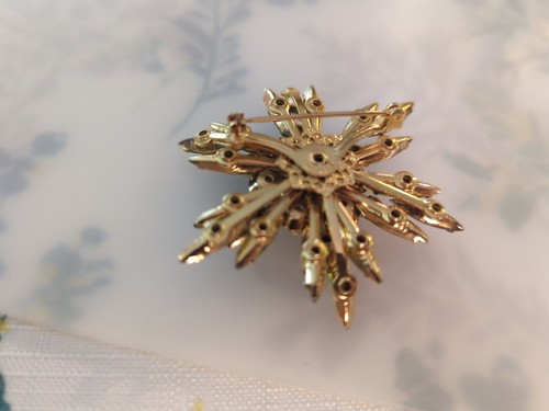 Judy Lee Large Emerald Green Rhinestone Flower/Star Vintage Brooch - Picture 9 of 13