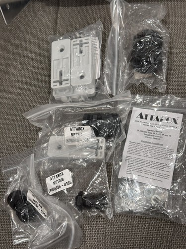 AttaBox AH1084C Enclosure 10x8x4" Polycarbonate COSMETIC DAMAGE USED - Picture 4 of 7