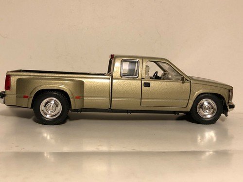 ONE OF SUPERIOR 1995 CHEVY C/K PICKUP TRUCK 3500 1:24 DIECAST MODEL NEW NO BOX - Picture 47 of 54