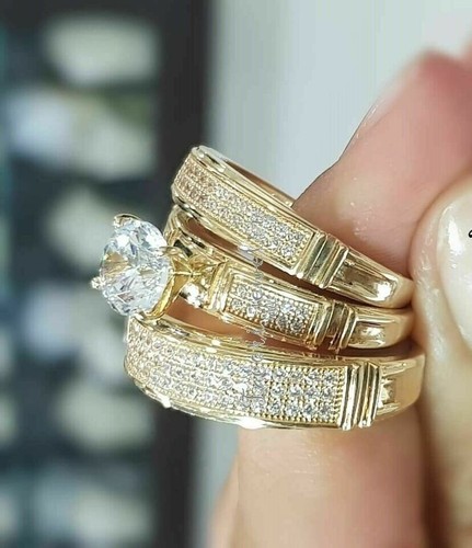 Juego de anillos de novia de boda trío creado en laboratorio enchapados en oro amarillo de 14k para él y ella - Imagen 3 de 6
