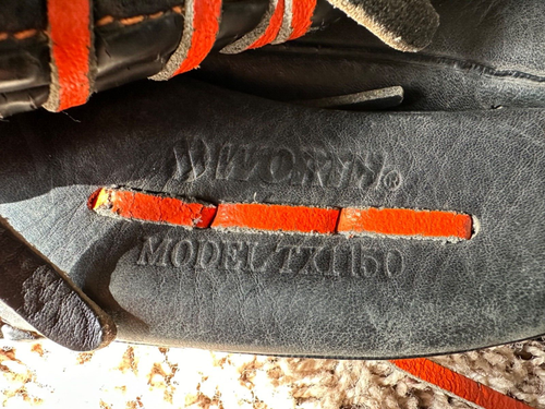 WORTH Sports TOXIC EXTREME Black Orange YOUTH Baseball Glove 11.5" RHT TX1150 - Picture 4 of 5
