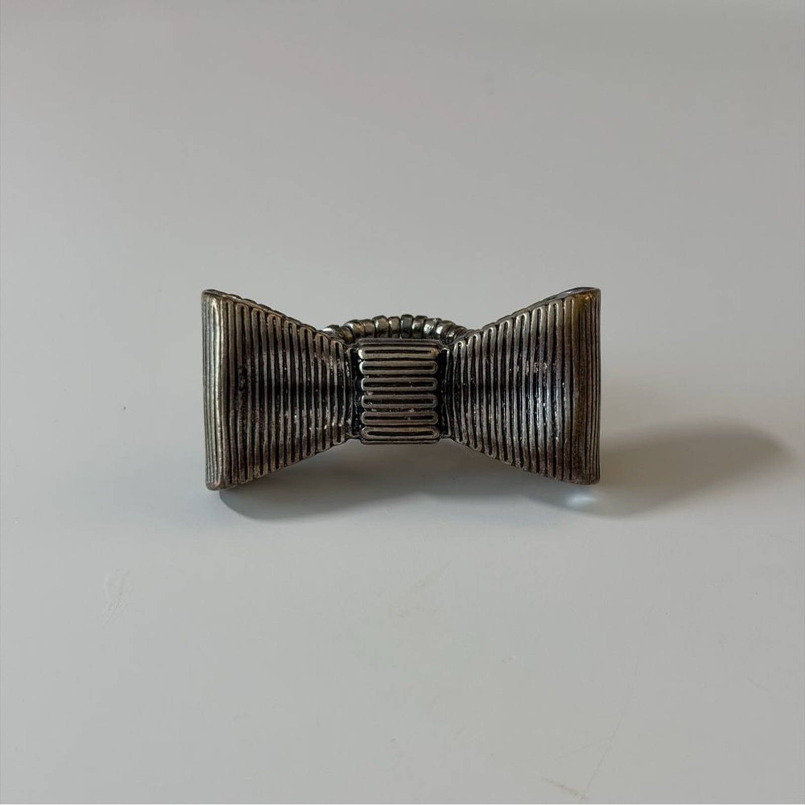 Silver Tone Bow Statement Ring – Adjustable Stret… - image 3