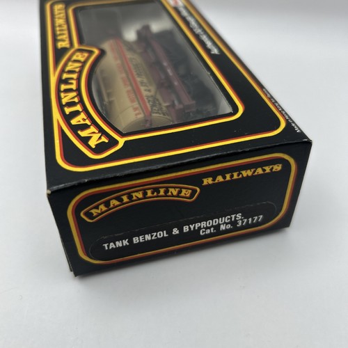 Mainline 37-177 Tank Wagon Benzol & By Products Boxed - Picture 3 of 6