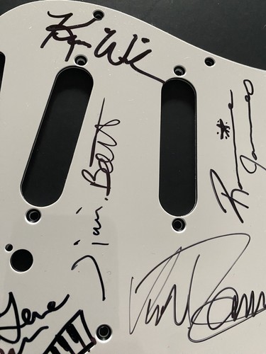 Autographed Pick Guard - Picture 4 of 7