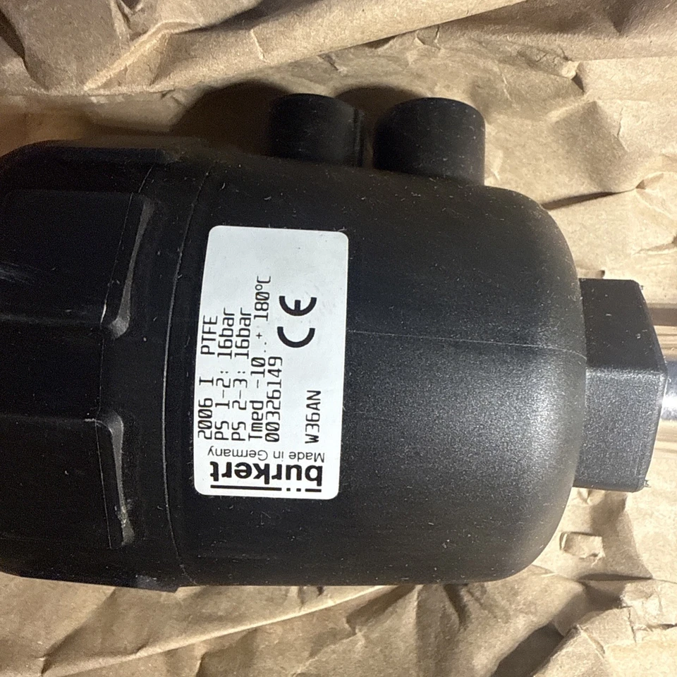 Válvula de 3/2 vías Burkert 2006 A PTFE con asiento recto V003-081 OEM Foto 2 de 4