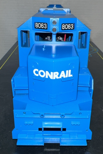WEAVER O-GAUGE GP38-2 CONRAIL 3-RAIL ALCO DIESEL LOCOMOTIVE 7510 ROAD#8063 LNIB - Picture 7 of 17