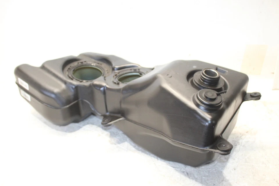 2001 - 2005 Honda GL1800 FUEL TANK  OEM - Image 2 of 4