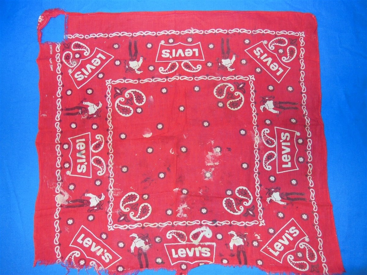 vintage 50s LEVIS WESTERN WEAR COLOR WASH FAST BANDANA RED