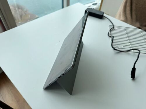 Microsoft Surface Pro 6 Intel i7-8650U 1.9GHz 16GB 512GB 12.3" Touchscreen Win11 - Picture 2 of 7