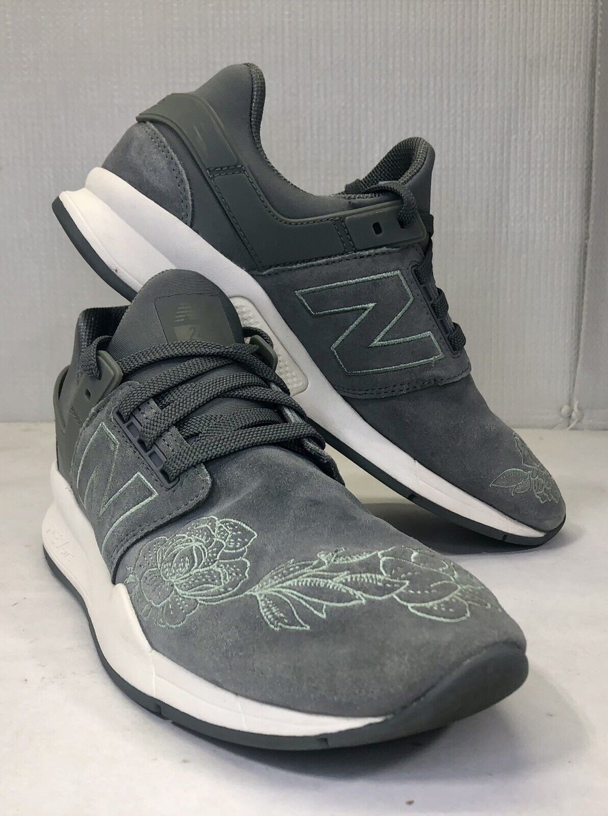 New balance 24 7 store grey