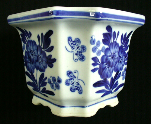 ORIENTAL~Ceramic~BLUE&WHITE~Footed Pot~PLANTER~5 1/4" x 4"~Hand Paint~BUTTERFLY - Picture 4 of 18