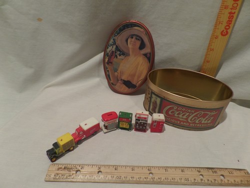 VINTAGE "COCA-COLA" LOT OF 6 MINI COLLECTIBLES & 1988 "LADY GIBSON-OVAL TIN BOX - Picture 1 of 10