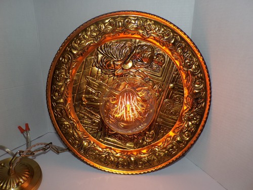 Vintage, hammered brass, England Pub scene plate, light ceiling fixture. Rewired - Picture 6 of 22