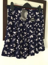 ladies bnwt navy/ white shorts size small by bodyprints
