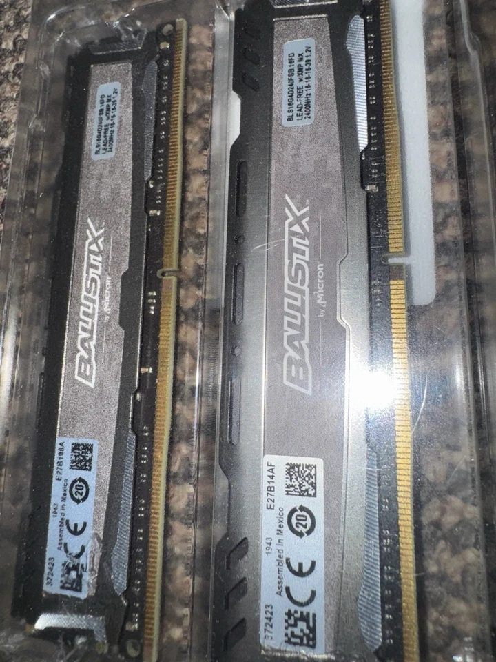 Crucial Ballistix Gaming Memory 32gb DDR4  PC  Desktop - Image 2 of 3