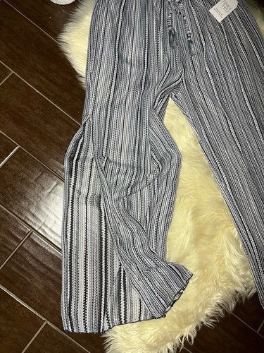 Time and Tru Häkelhose gestreift schwarz, grau und weiß Überwurf Größe 1X - Bild 5 von 11