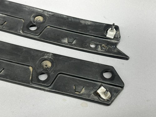 2006-2010 PONTIAC SOLSTICE REAR BUMPER LEFT AND RIGHT SIDE BRACKET SET PAIR OEM - Picture 8 of 8