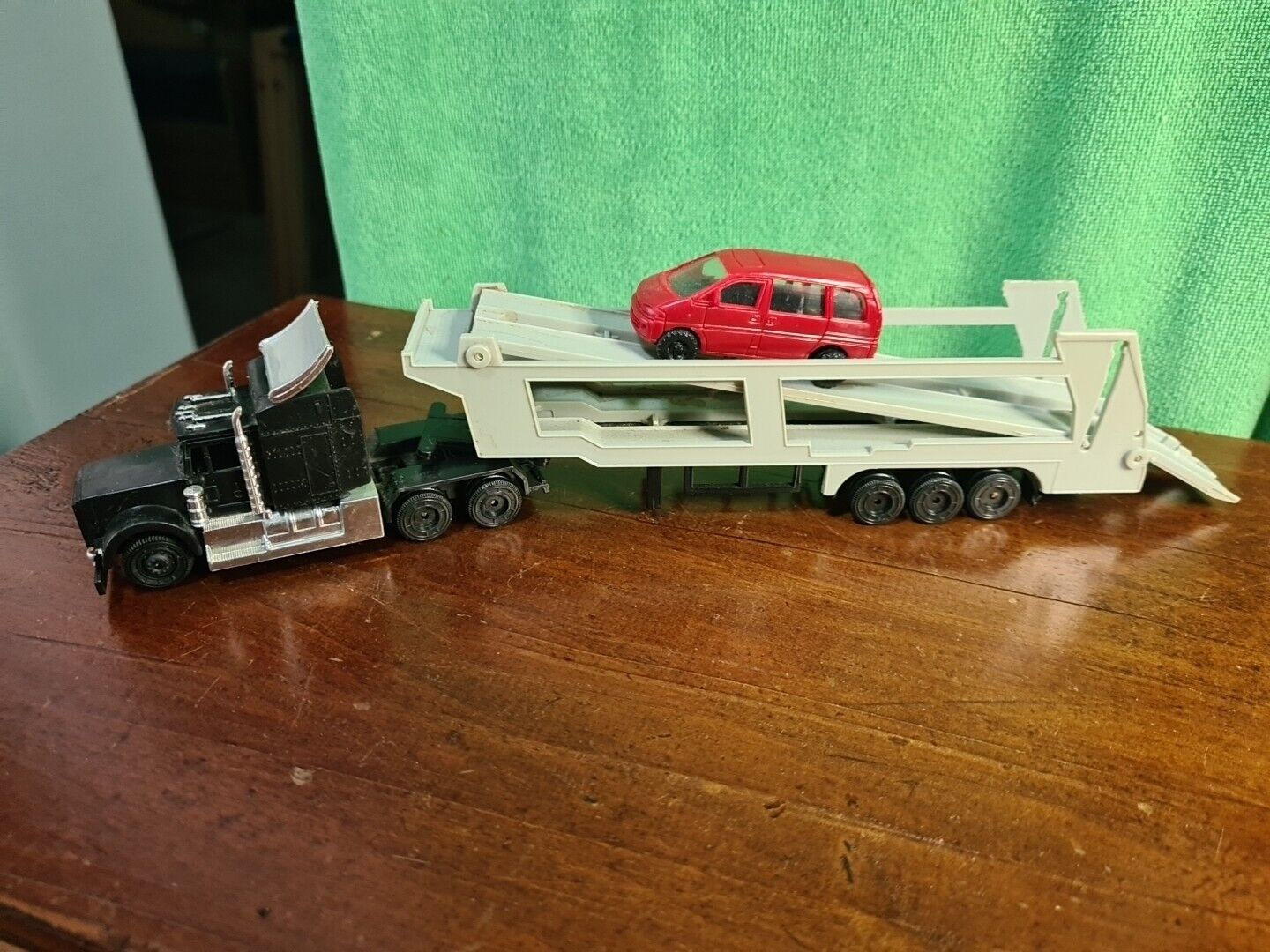 Picture 1 of 10