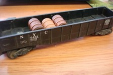 VINTAGE LIONEL NEW YORK CENTRAL GONDOLA No. 6462 BLACK 1949-65-3 BARRELS