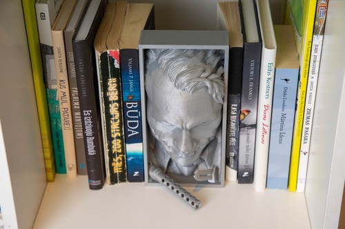 Joker Bookend, Book Nook From Batman, Gotham City, Comic Book Decor - Picture 3 of 13