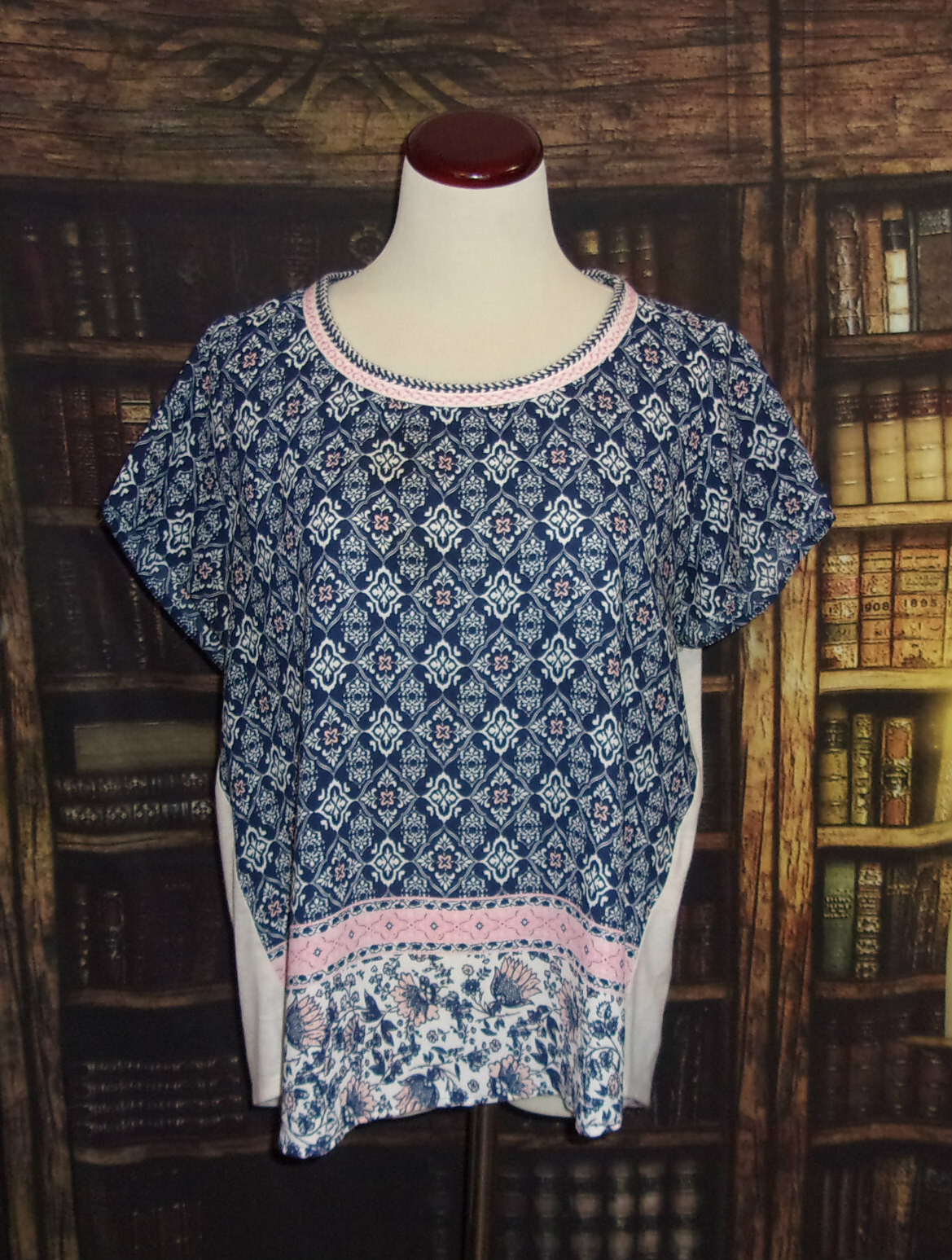 Xhilaration Women's XL Blue Colorful Damask Print Blouse Round Neck Short Sleeve