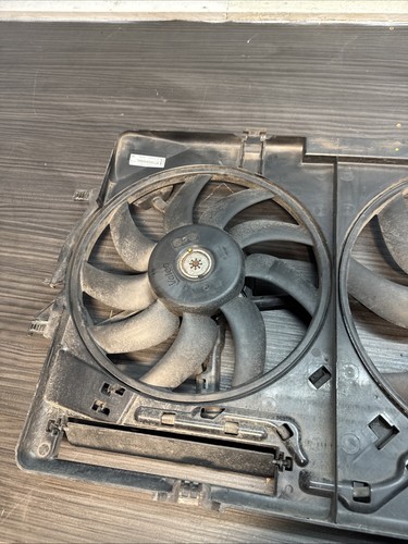 AUDI A6 C7 2012-2017 2.0 TDI KÜHLGEBLÄSE MIT GEHÄUSE 8K0121003AD - Bild 8 von 9