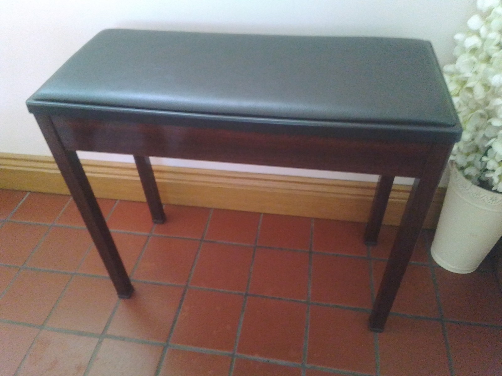 Picture 2 of 8