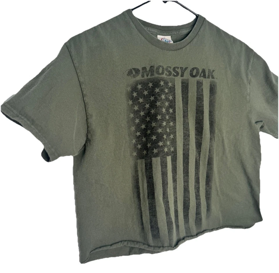Camiseta corta vintage Mossy Oak para mujer logotipo gráfico verde militar mediana EE. UU. Foto 2 de 4